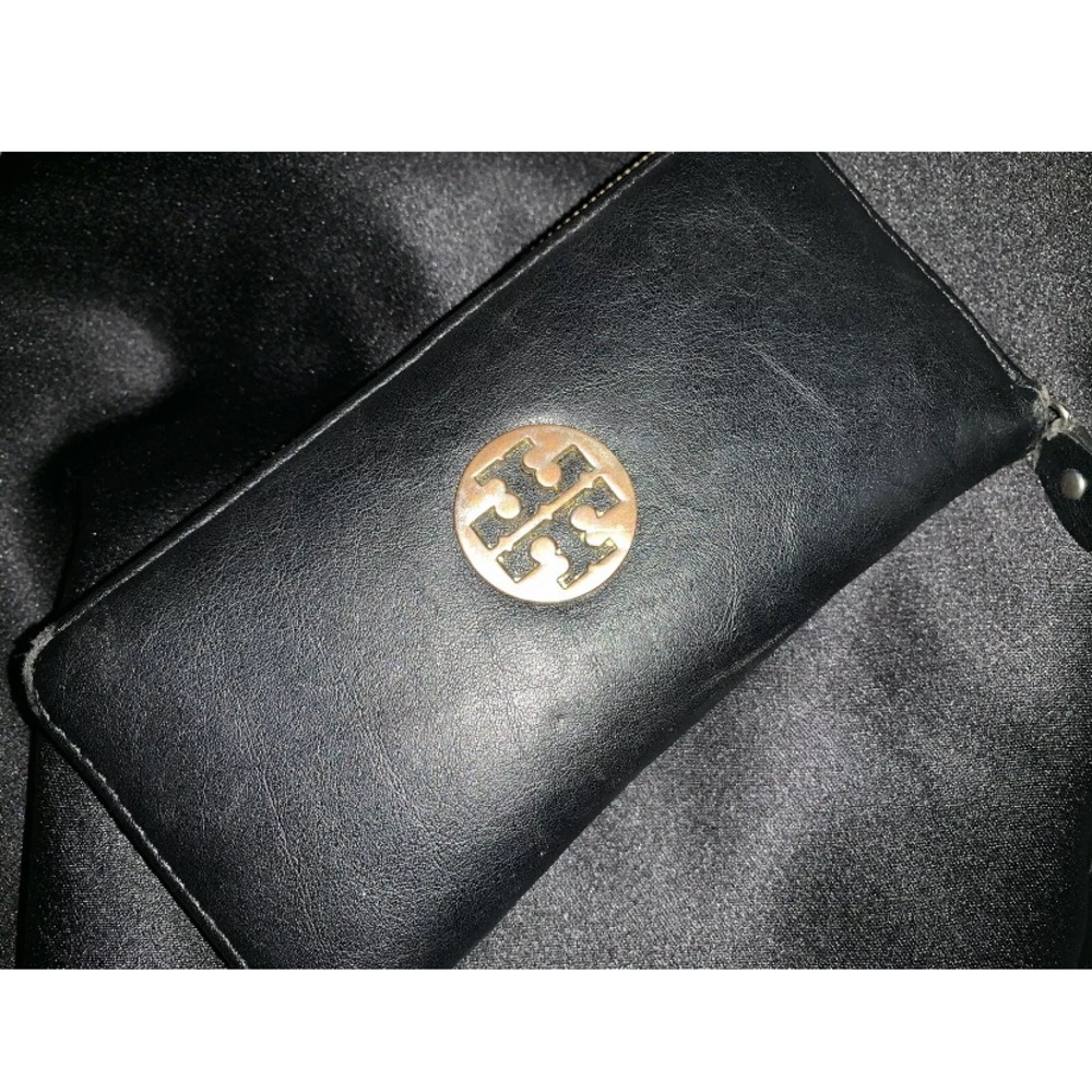 Preowned Tory Burch Zip Wallet